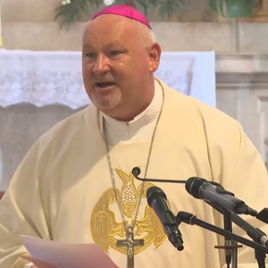 Homilija krčkog biskupa mons. Ivice Petanjka na zlatnoj misi kardinala Josipa Bozanića u Vrbniku na otoku Krku